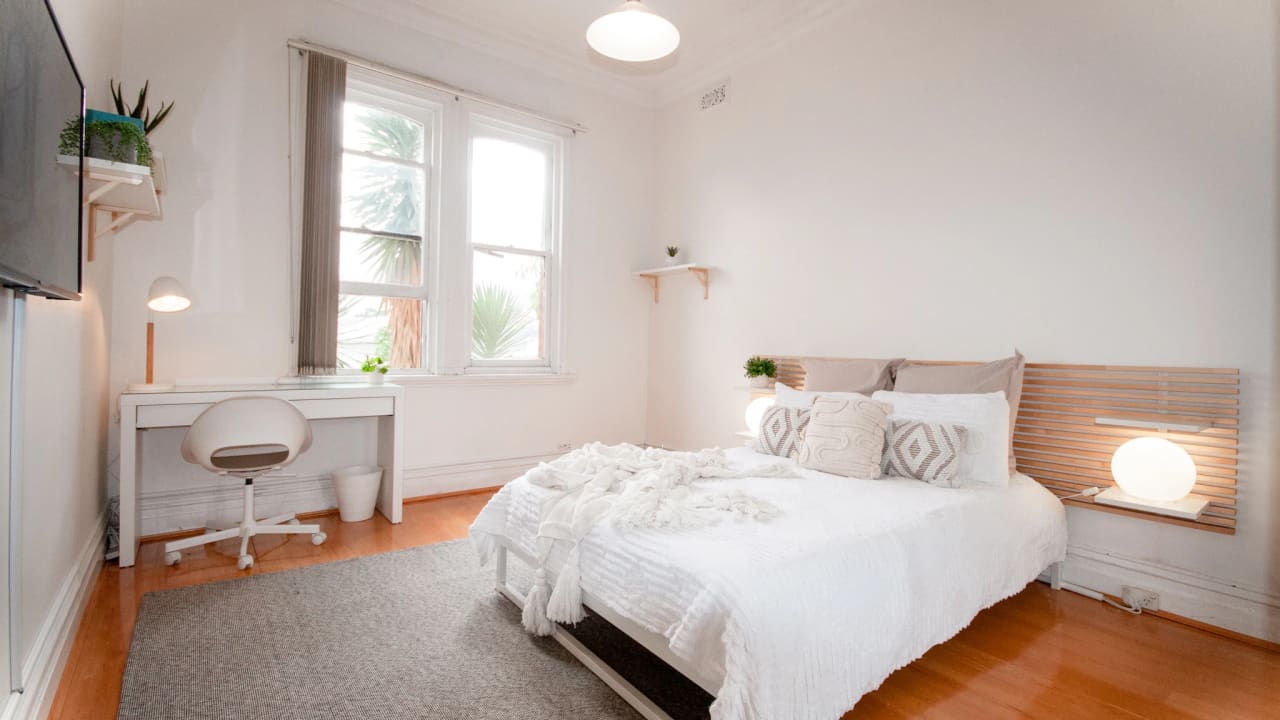 Furnished room in a share house