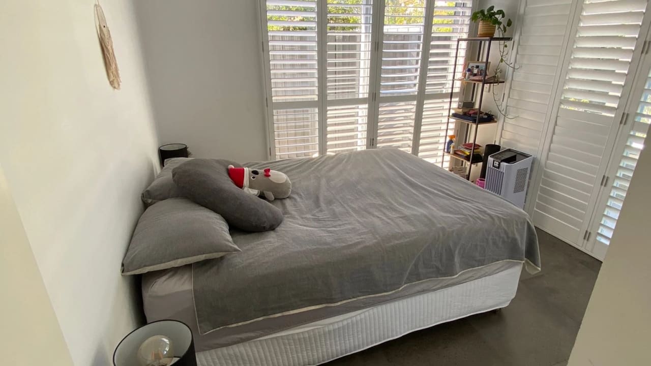 Furnished room in a share house