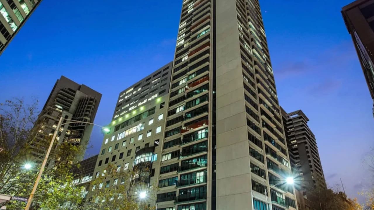 Furnished room studio flat for rent