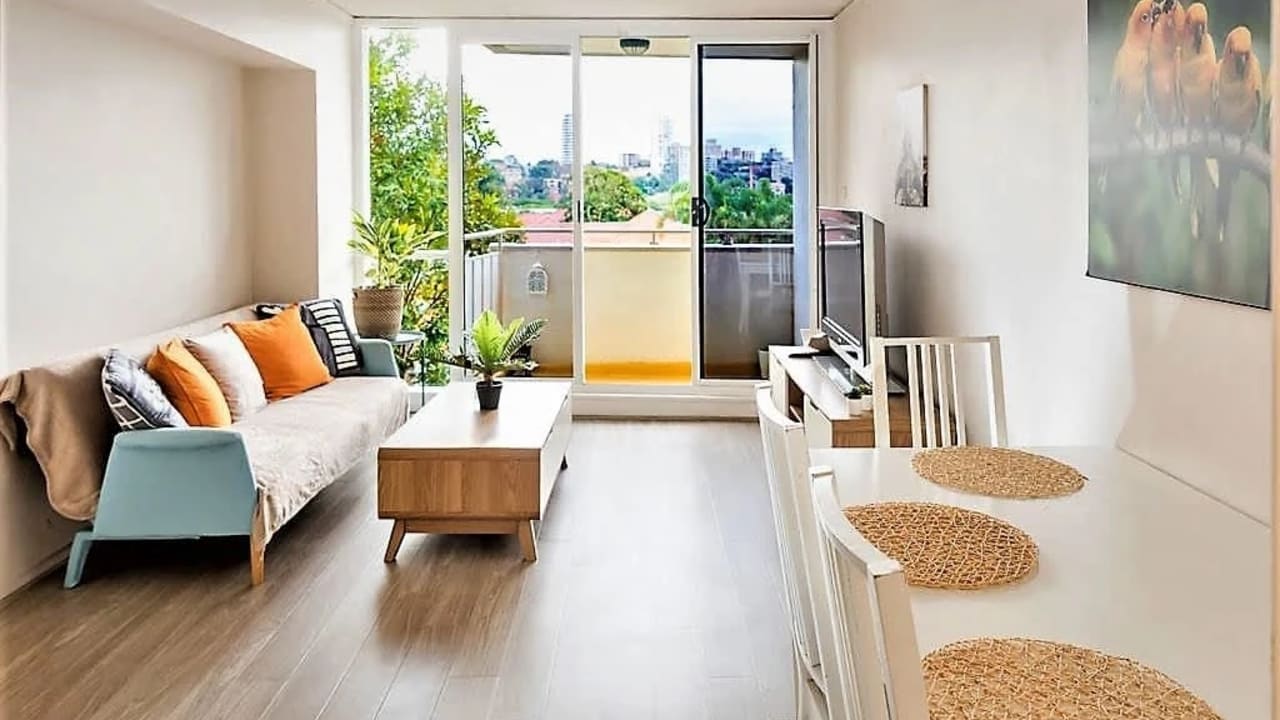 Whole property with 1 room for rent