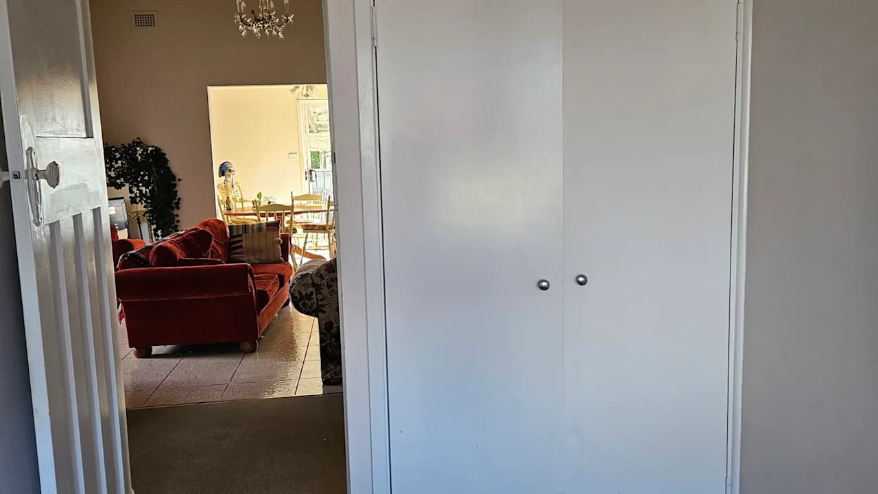 Unfurnished room in a share house