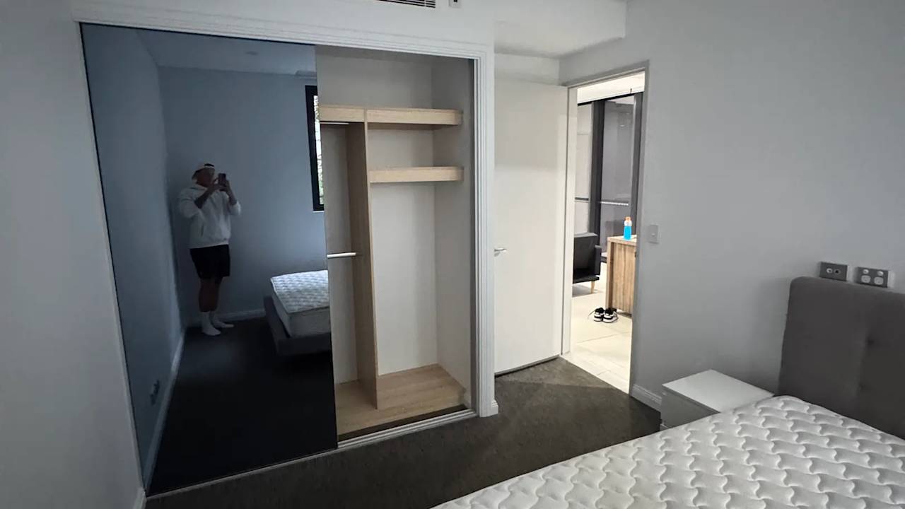 Furnished room in a flatshare