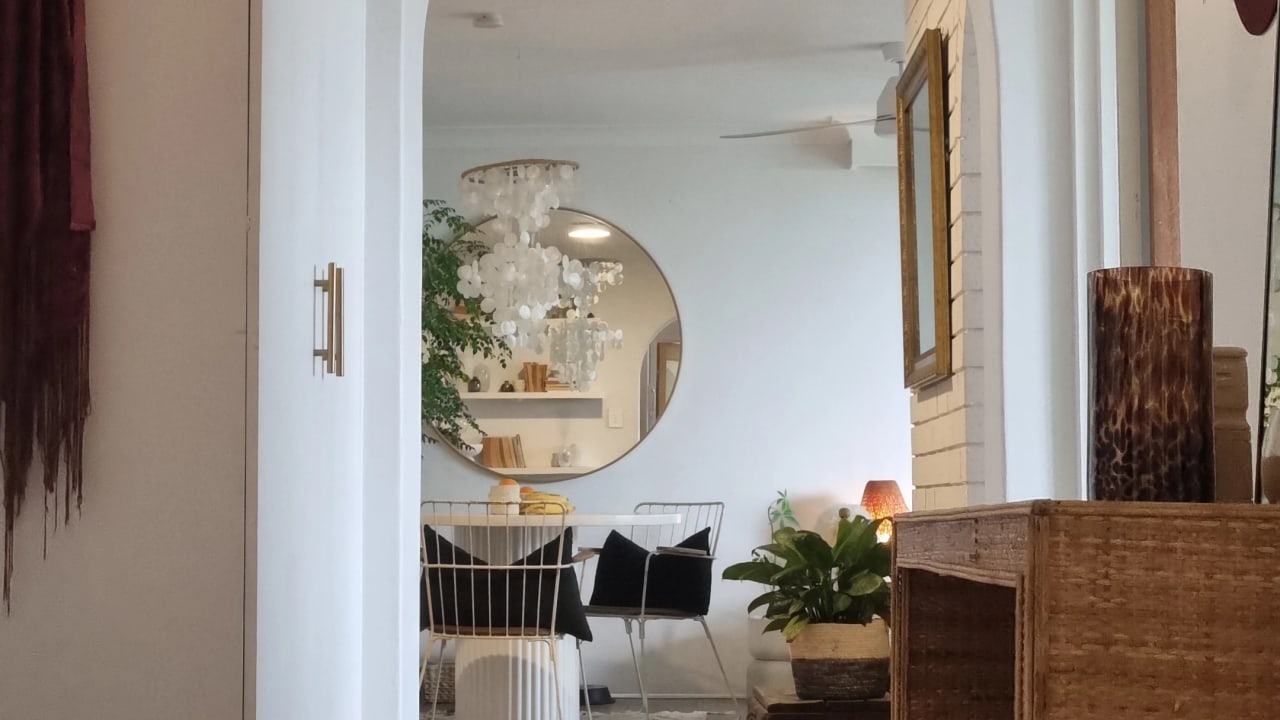 Unfurnished room in a flatshare