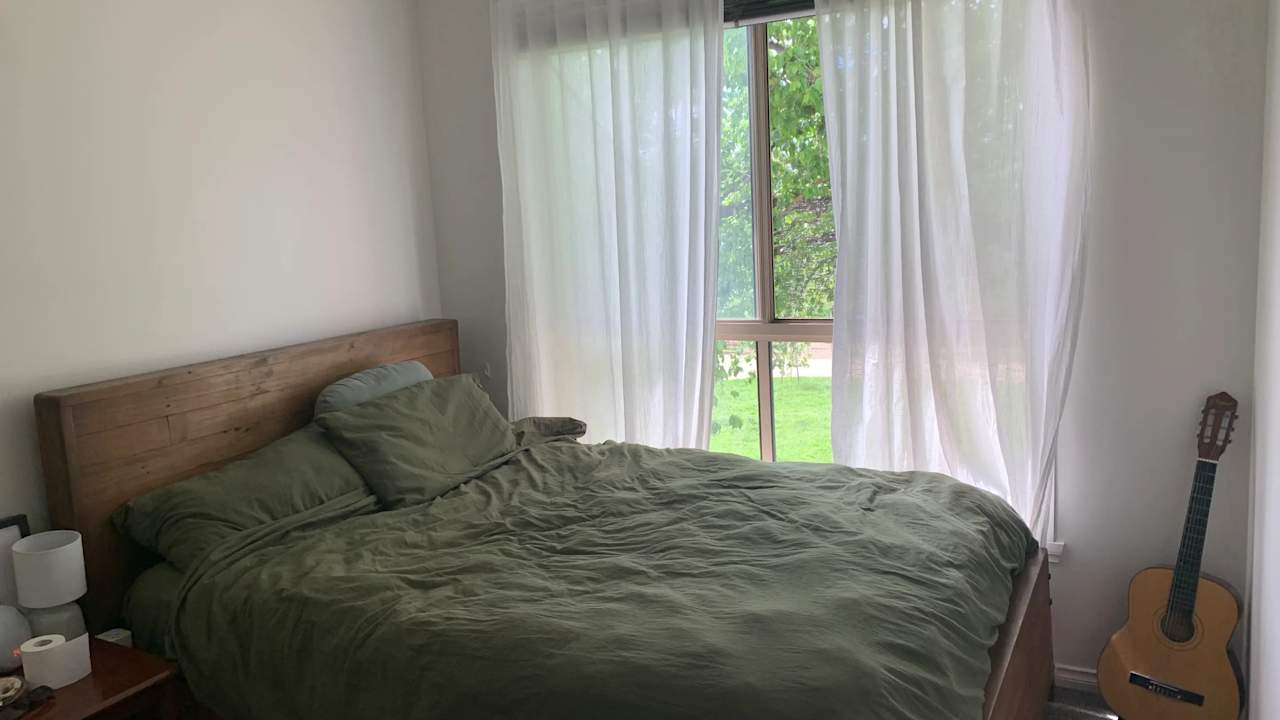 Room in a share house