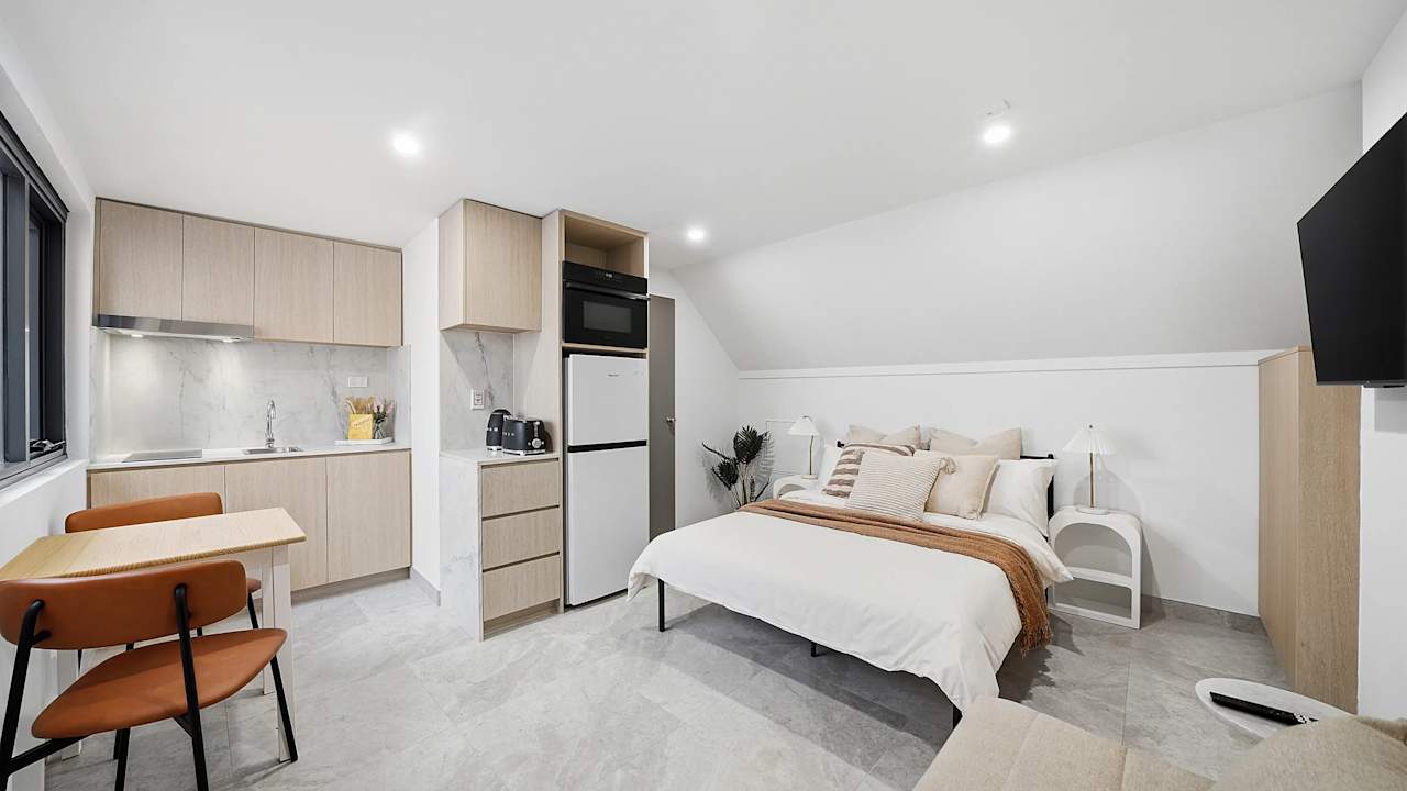 Room studio flat for rent