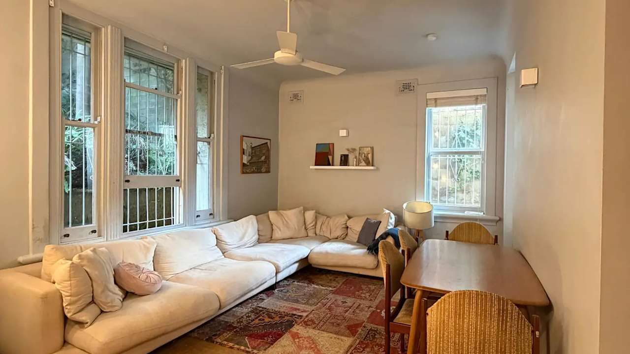 Furnished room in a flatshare