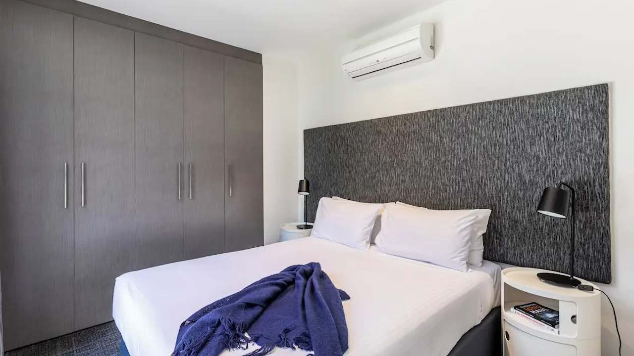 Whole property with 2 rooms for rent