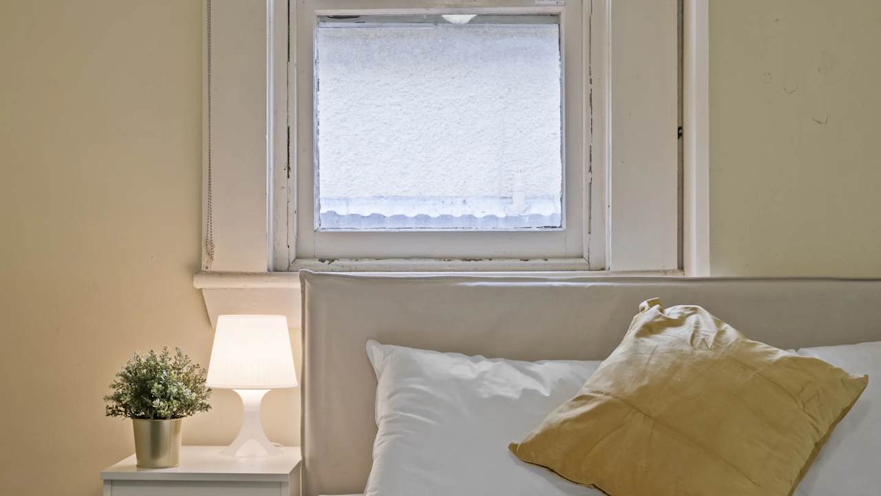 Furnished room in a flatshare