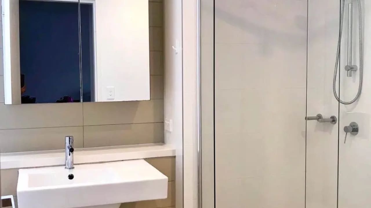 Furnished room with own bathroom