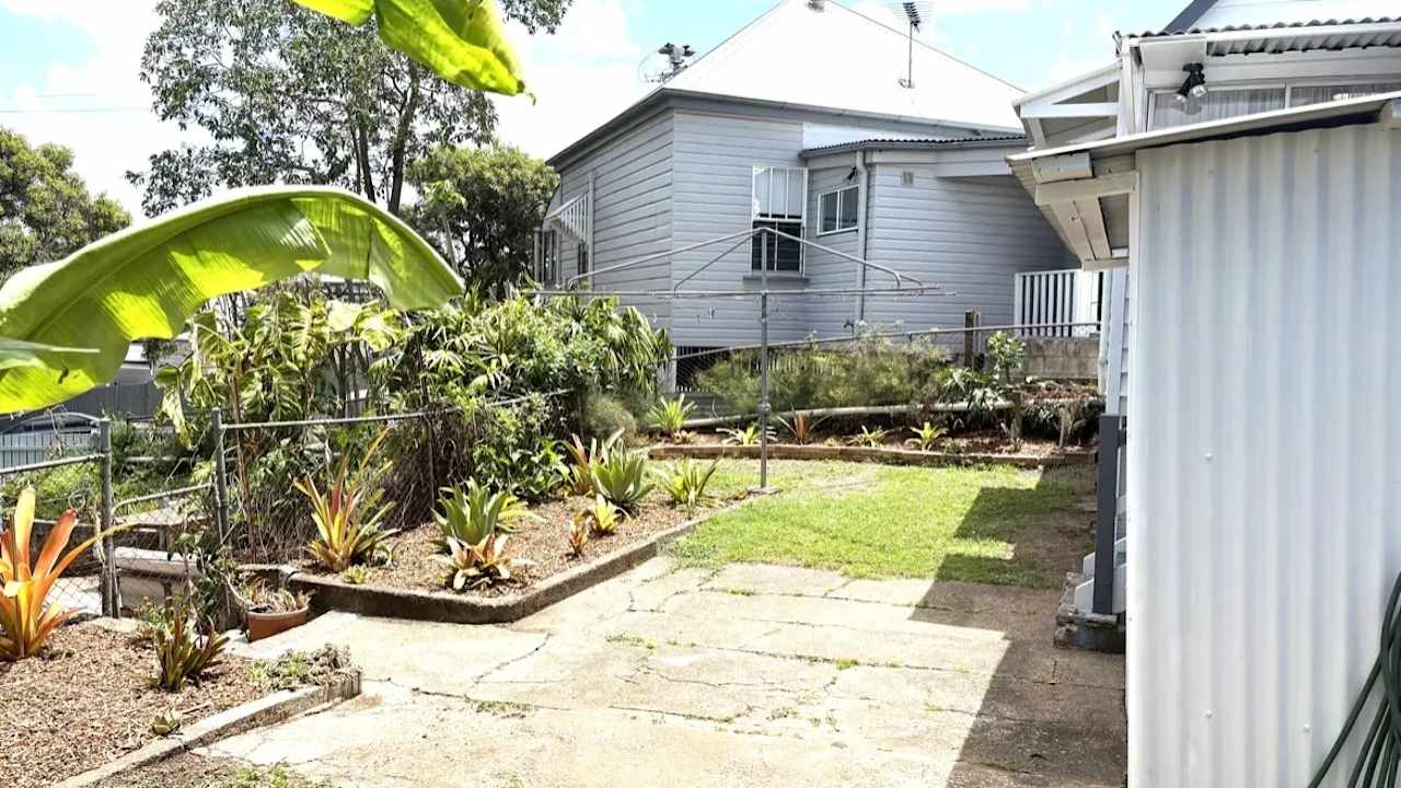 Unfurnished room in a share house