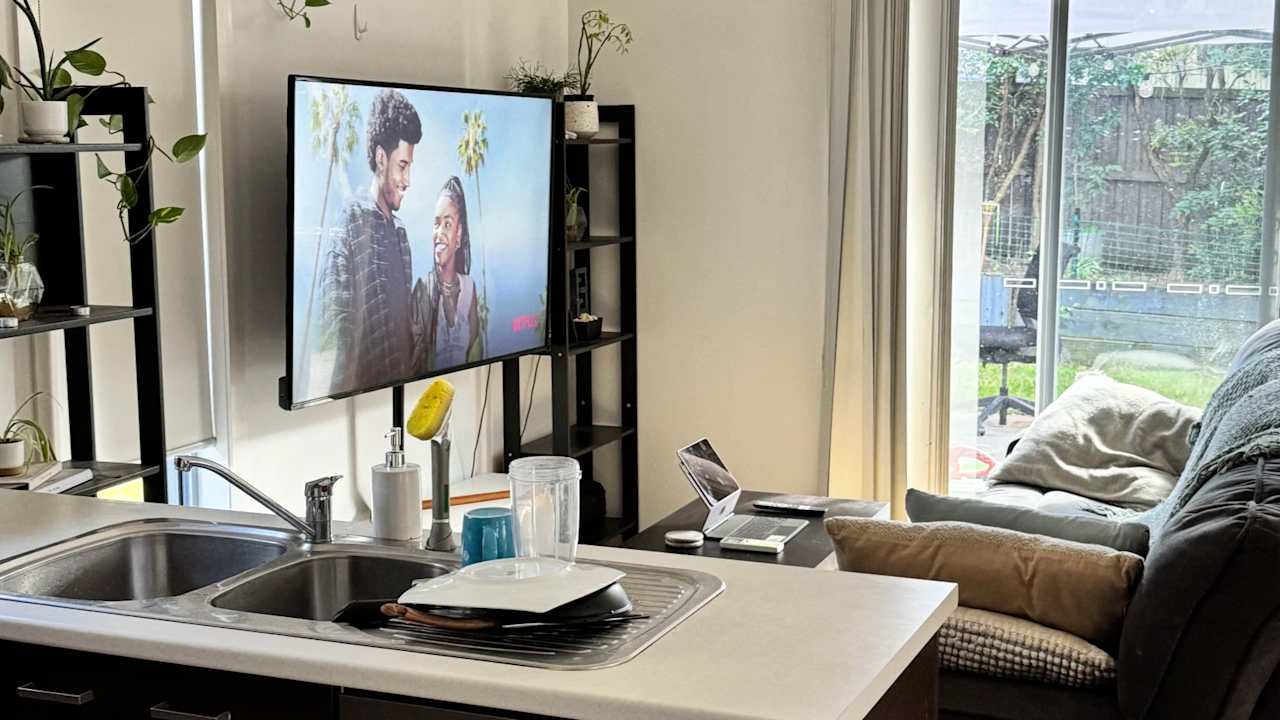 Unfurnished room with own bathroom