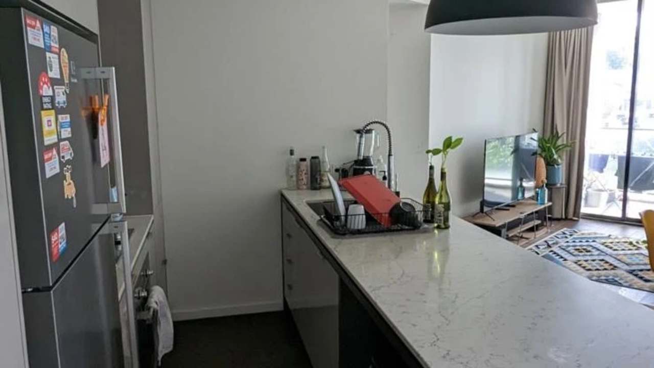 Furnished room with ensuite in a flatshare