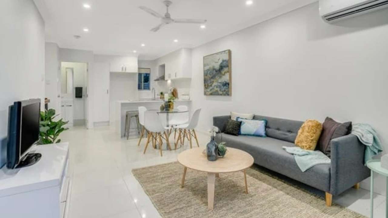 Unfurnished room with ensuite in a flatshare