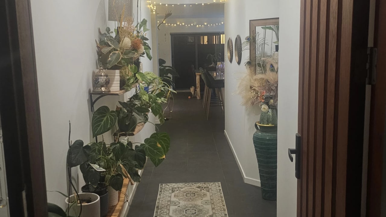 Room in a share house