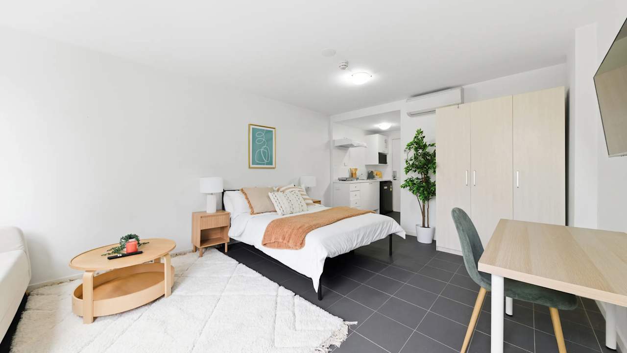 Room studio flat for rent