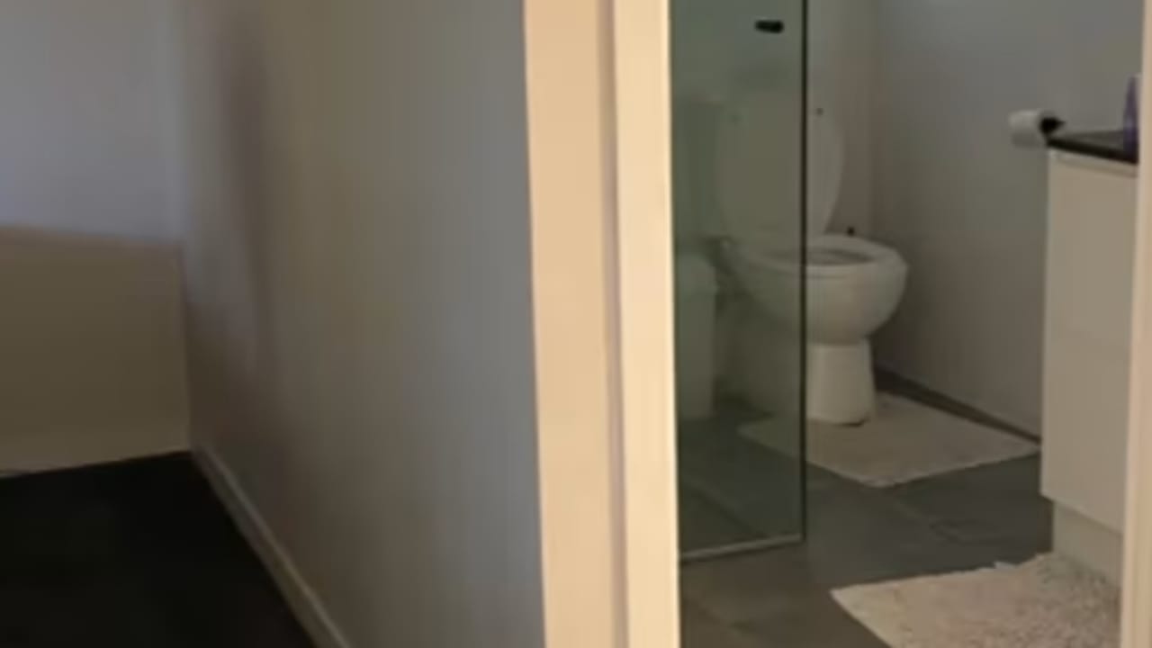 Room with ensuite in a share house