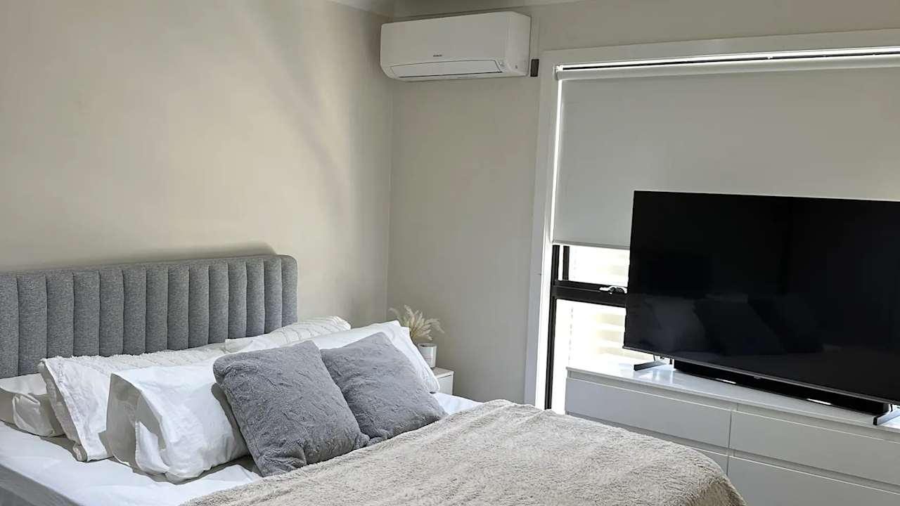 Furnished room with own bathroom