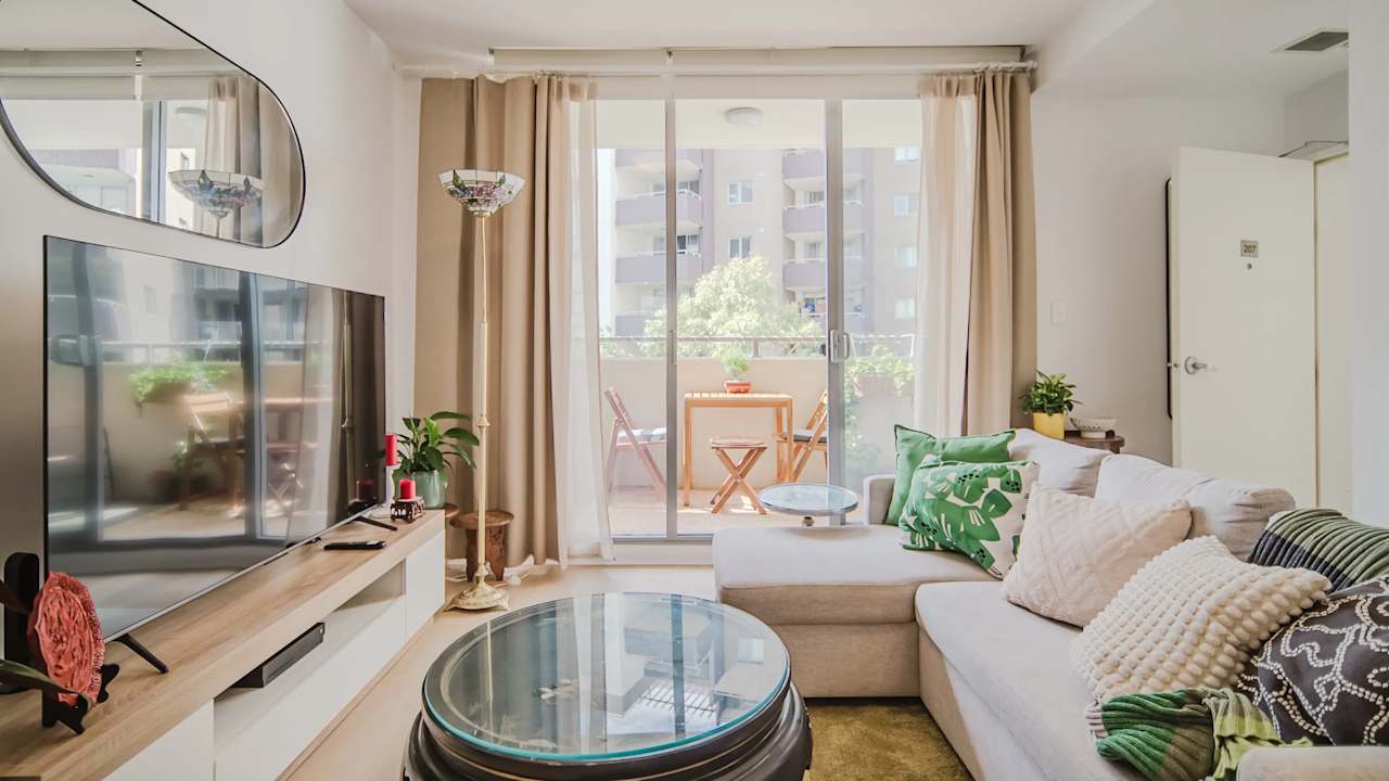 Furnished room in a flatshare