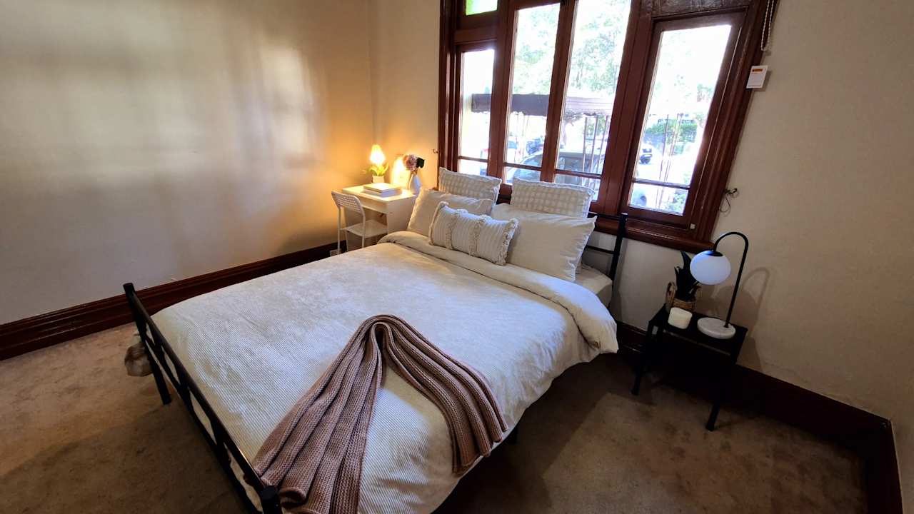 Furnished room in a share house