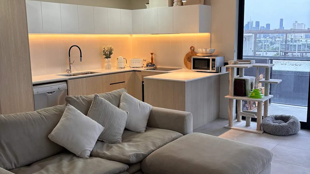 Unfurnished room with own bathroom