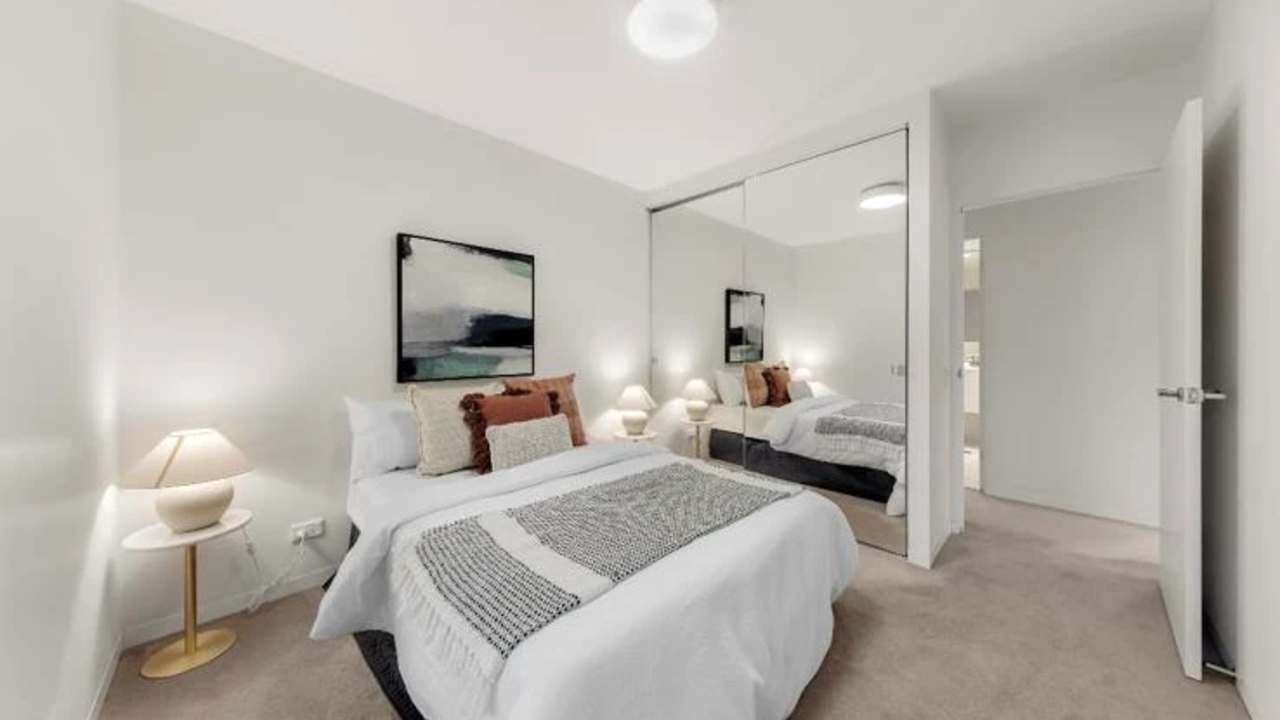 Furnished room with own bathroom