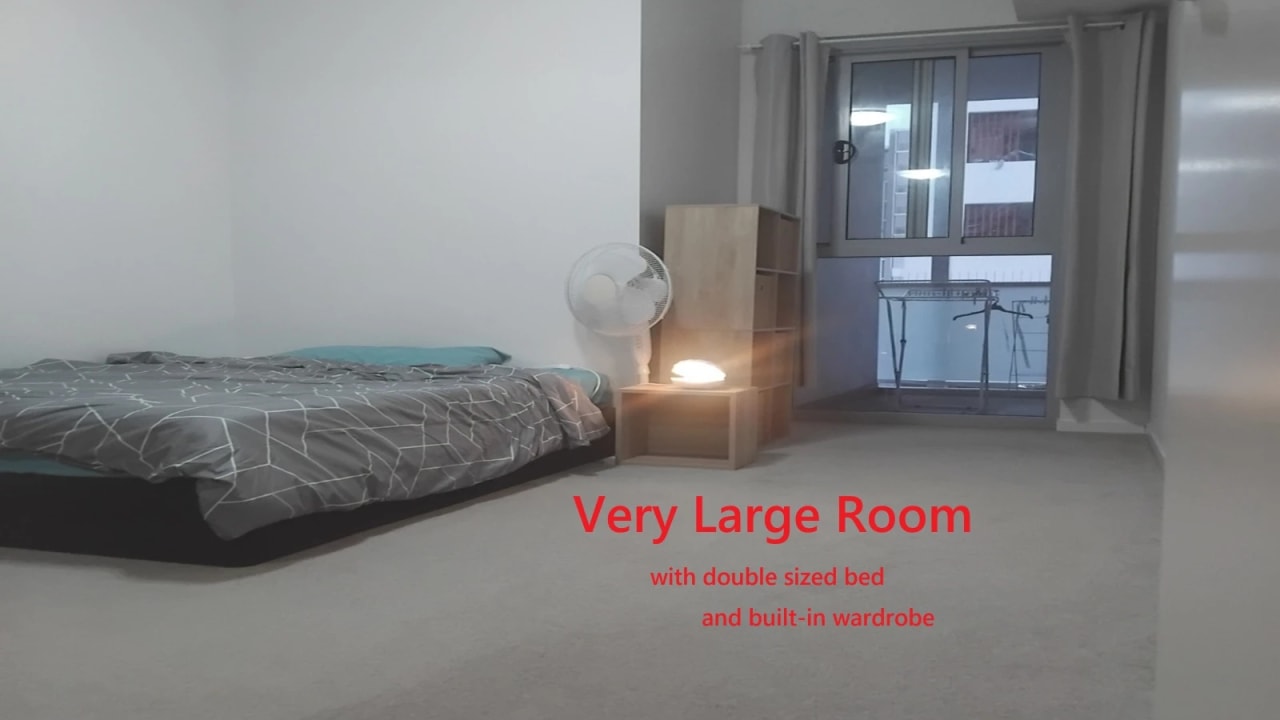 Furnished room in a flatshare