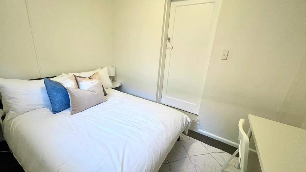 Whole property with 2 rooms for rent