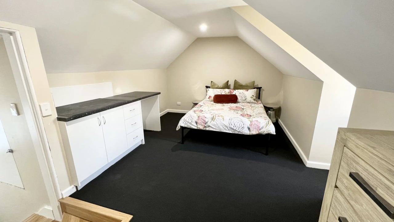 Room in a share house