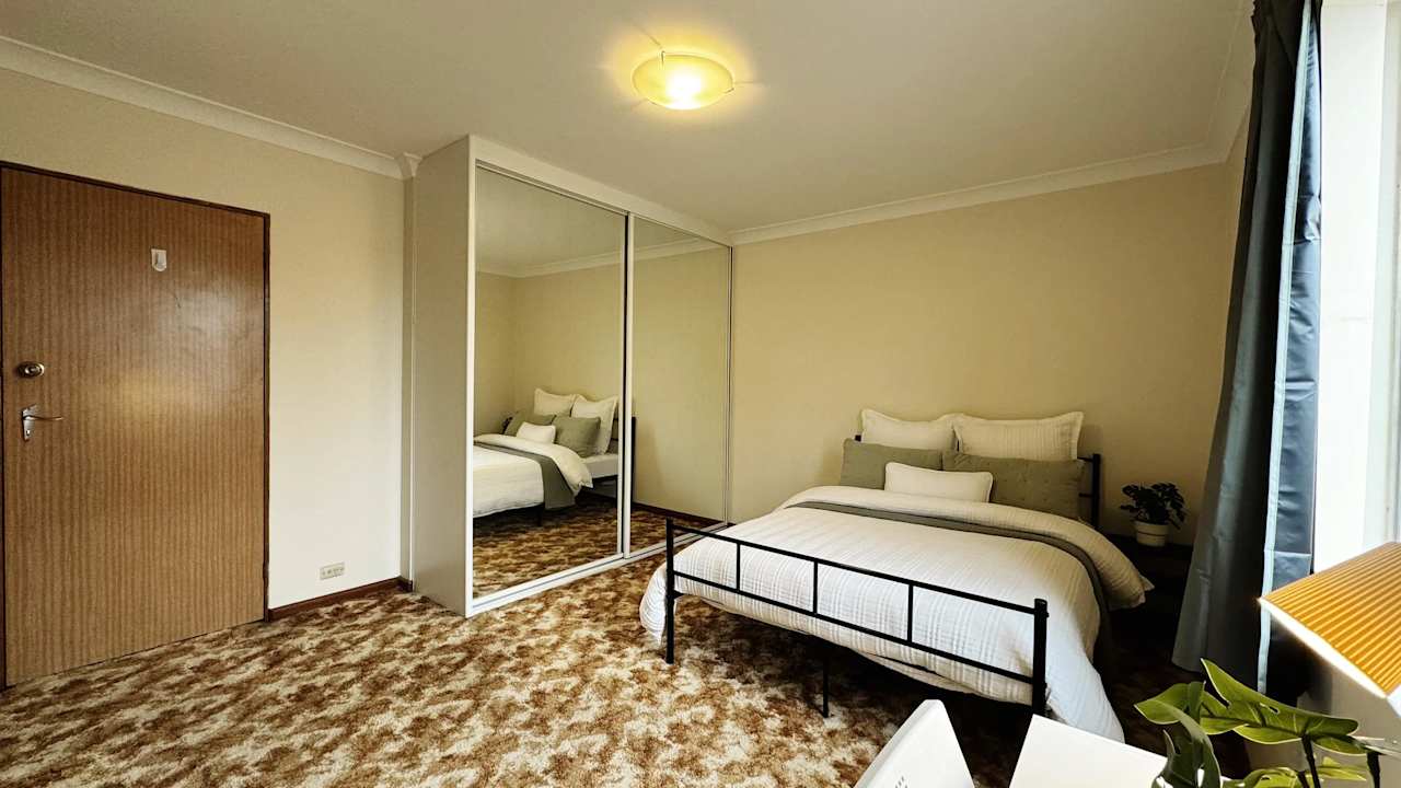 Furnished room in a share house