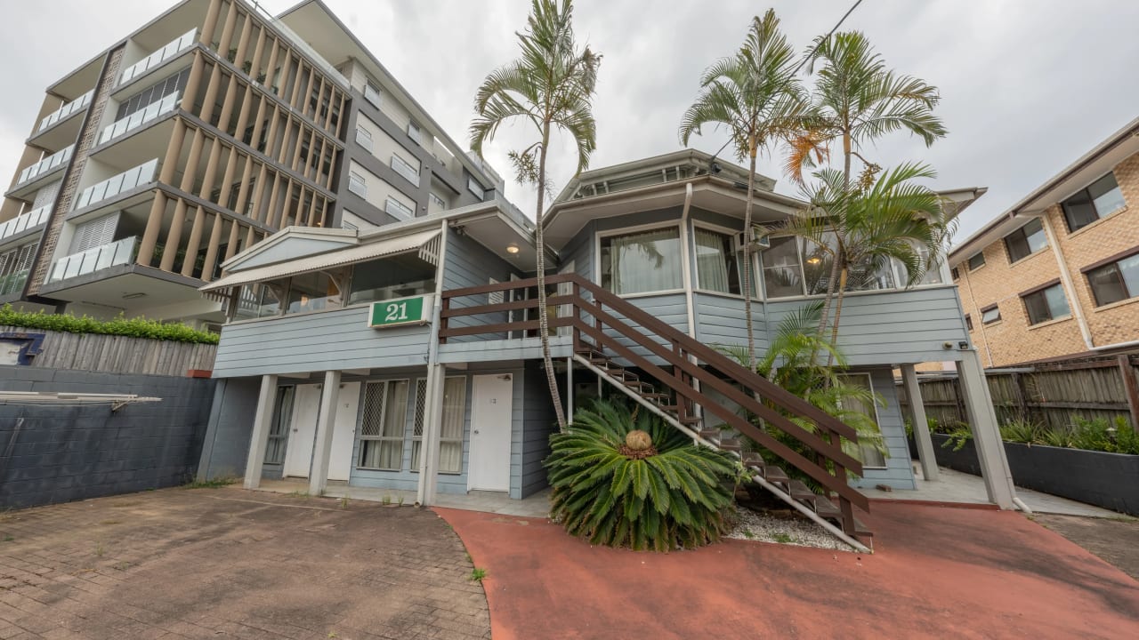 Furnished room with ensuite in a share house