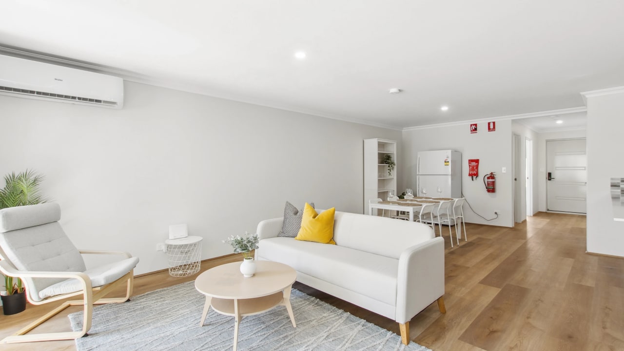 Furnished room in a share house