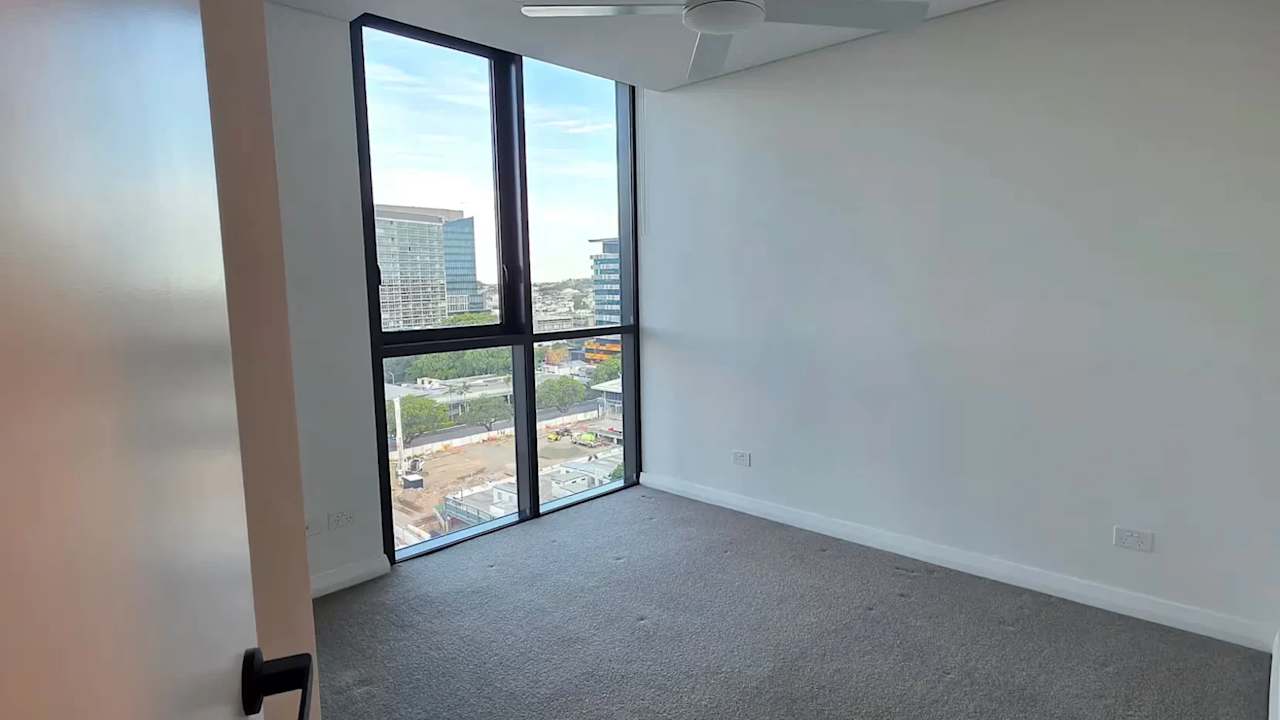 Unfurnished room with own bathroom