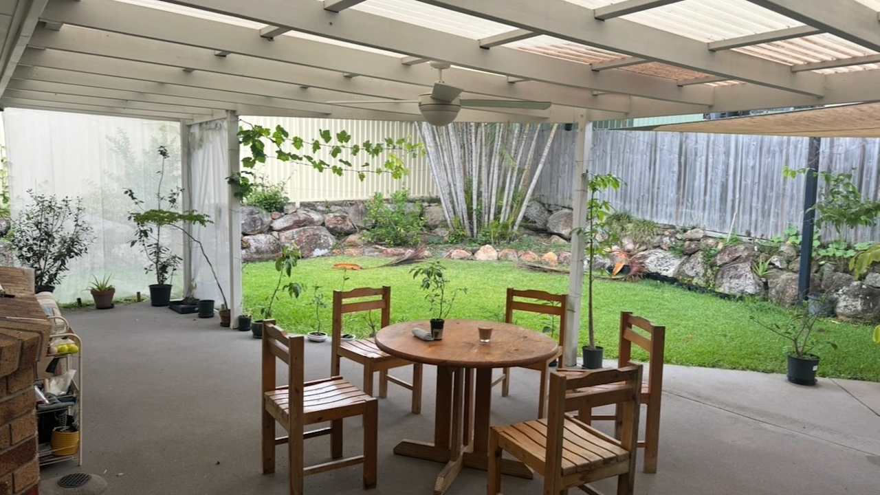 Room in a share house