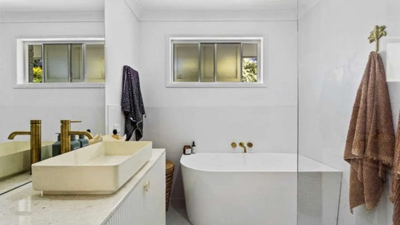 Unfurnished room in a share house