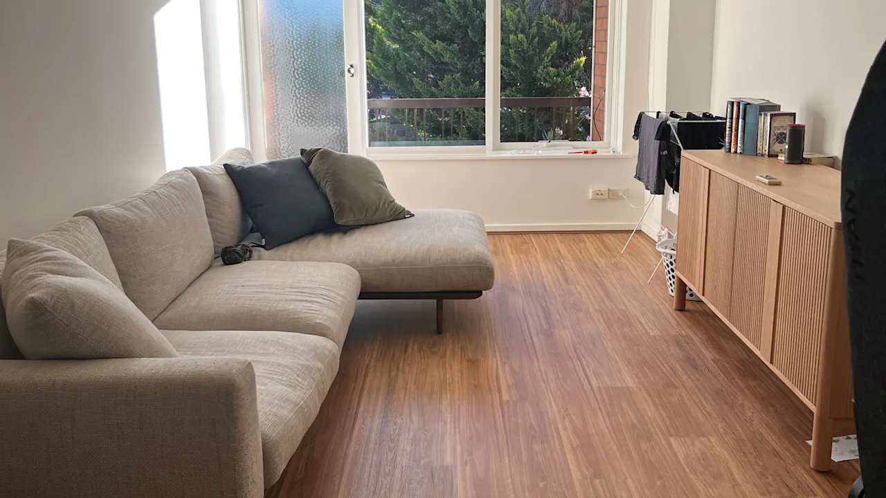 Unfurnished room in a flatshare