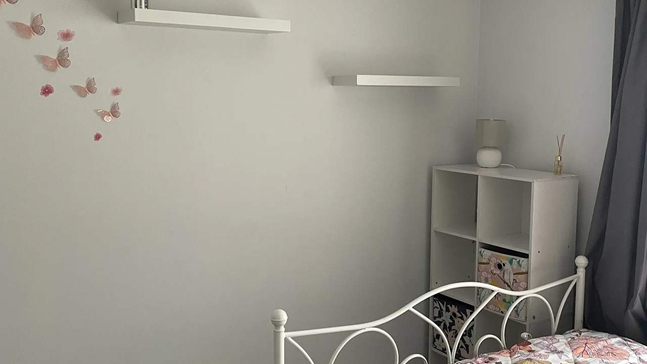 Furnished room with own bathroom