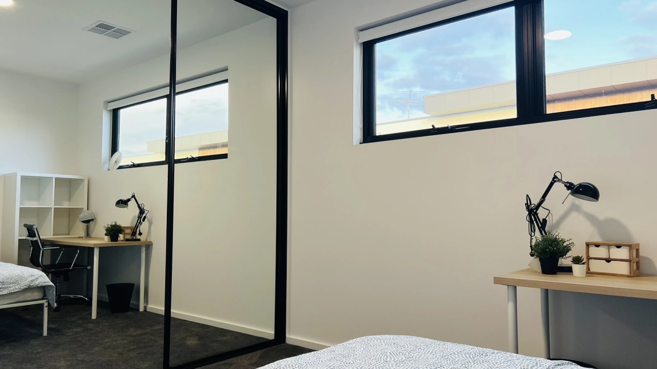 Furnished room in a share house