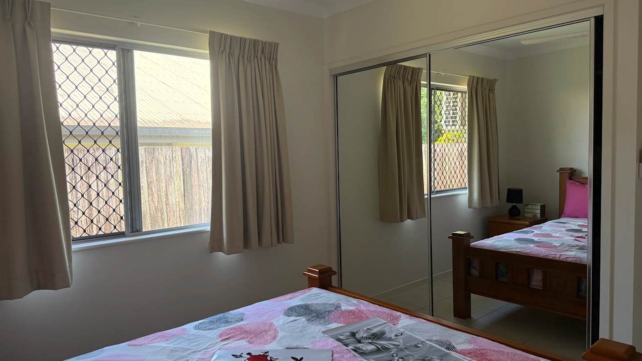 Furnished room in a share house