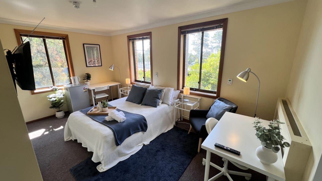 Furnished room in a share house