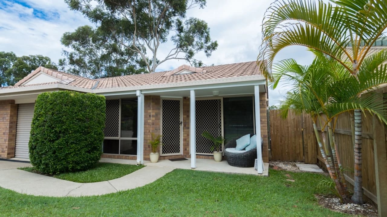 Whole property with 3 rooms for rent