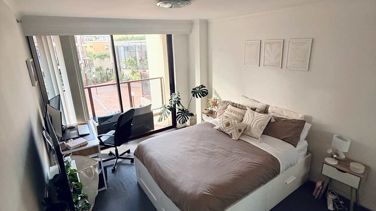 Furnished room with own bathroom