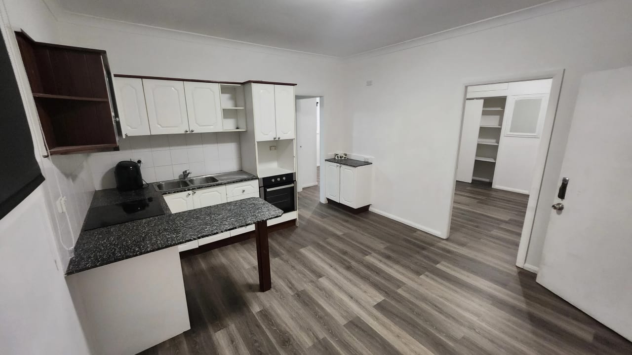 Whole property with 2 rooms for rent