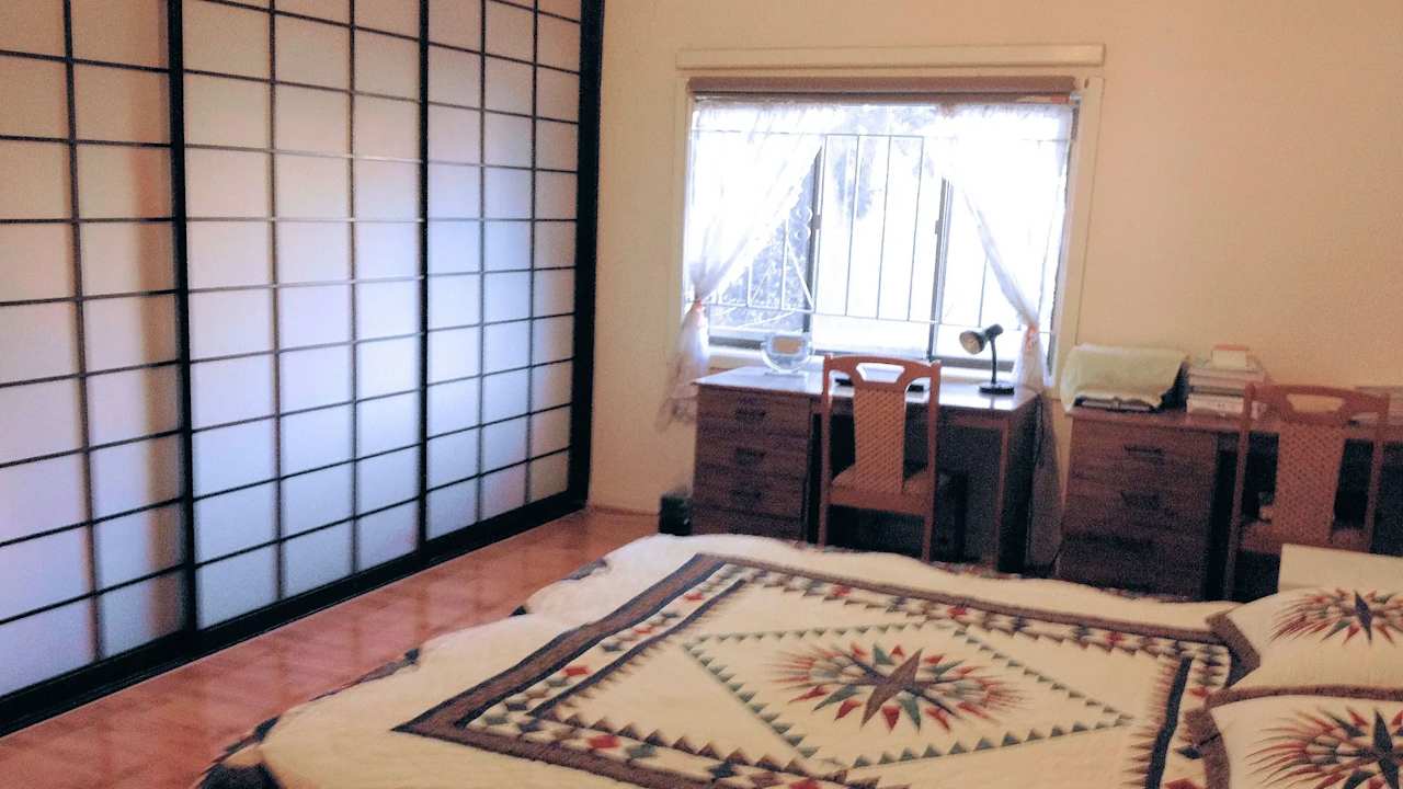 Furnished room in a share house
