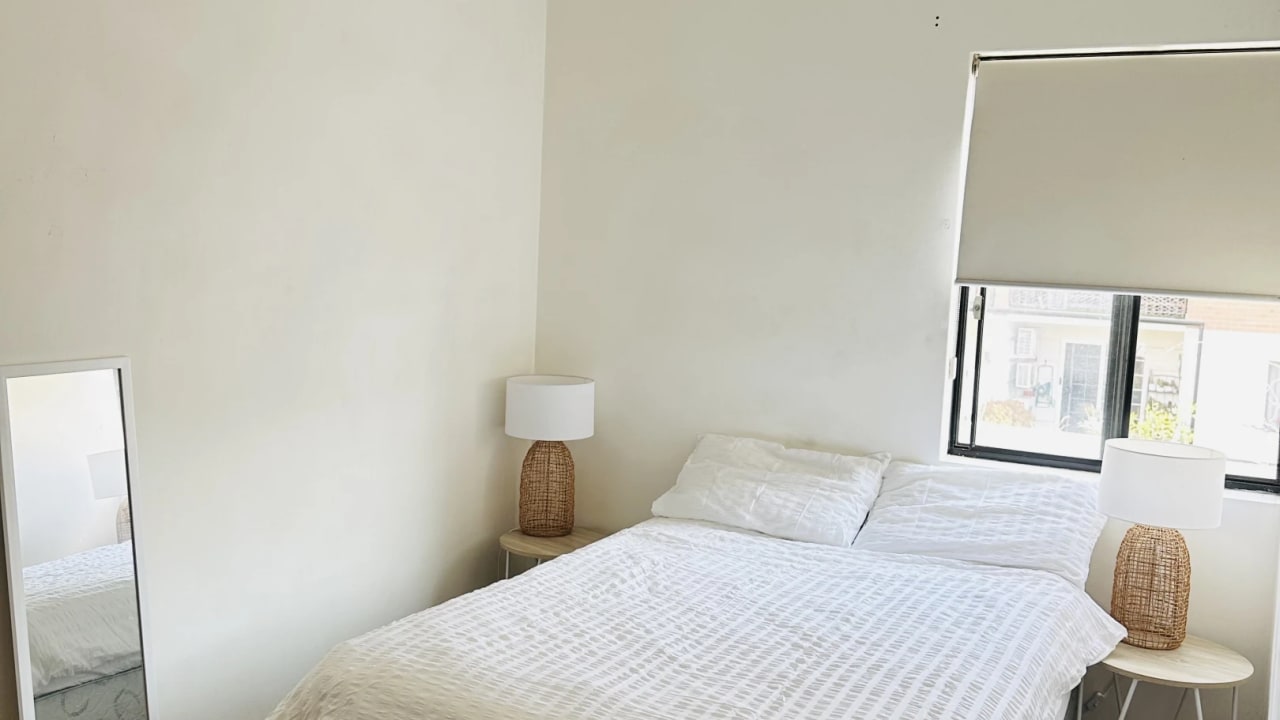 Furnished room in a share house