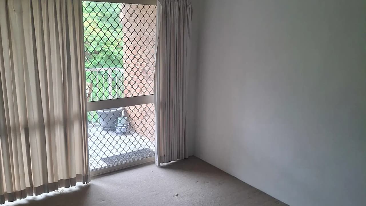 Unfurnished room with own bathroom