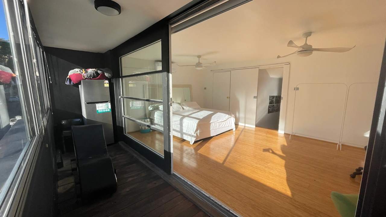 Furnished room with own bathroom