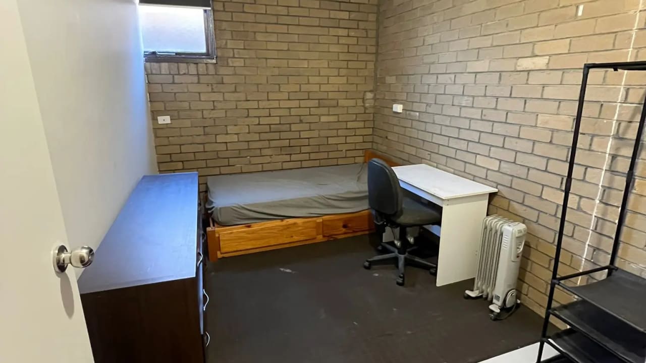 Furnished room in a share house