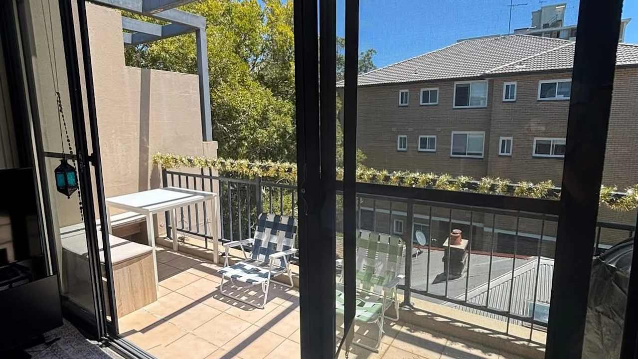 Furnished room studio flat for rent