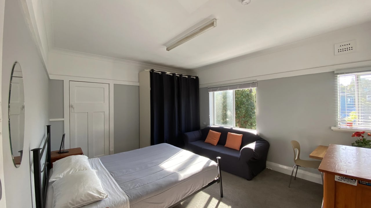 Furnished room in a share house