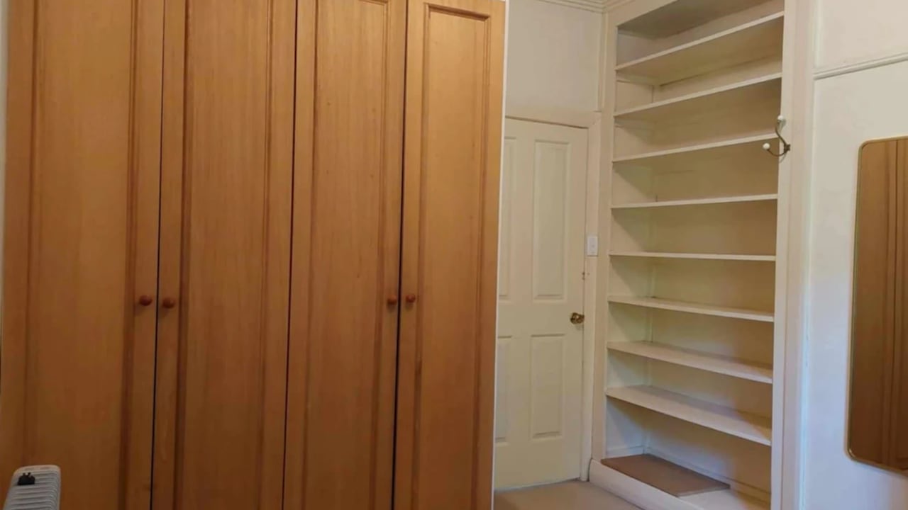 Room in a share house